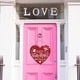 thumbnail image 4 of Decoración colgante de madera en forma de corazón para el Día de San Valentín | Letrero rústico de amor para la pared | Adorno para interiores, puertas, paredes y estantes, 4 of 9
