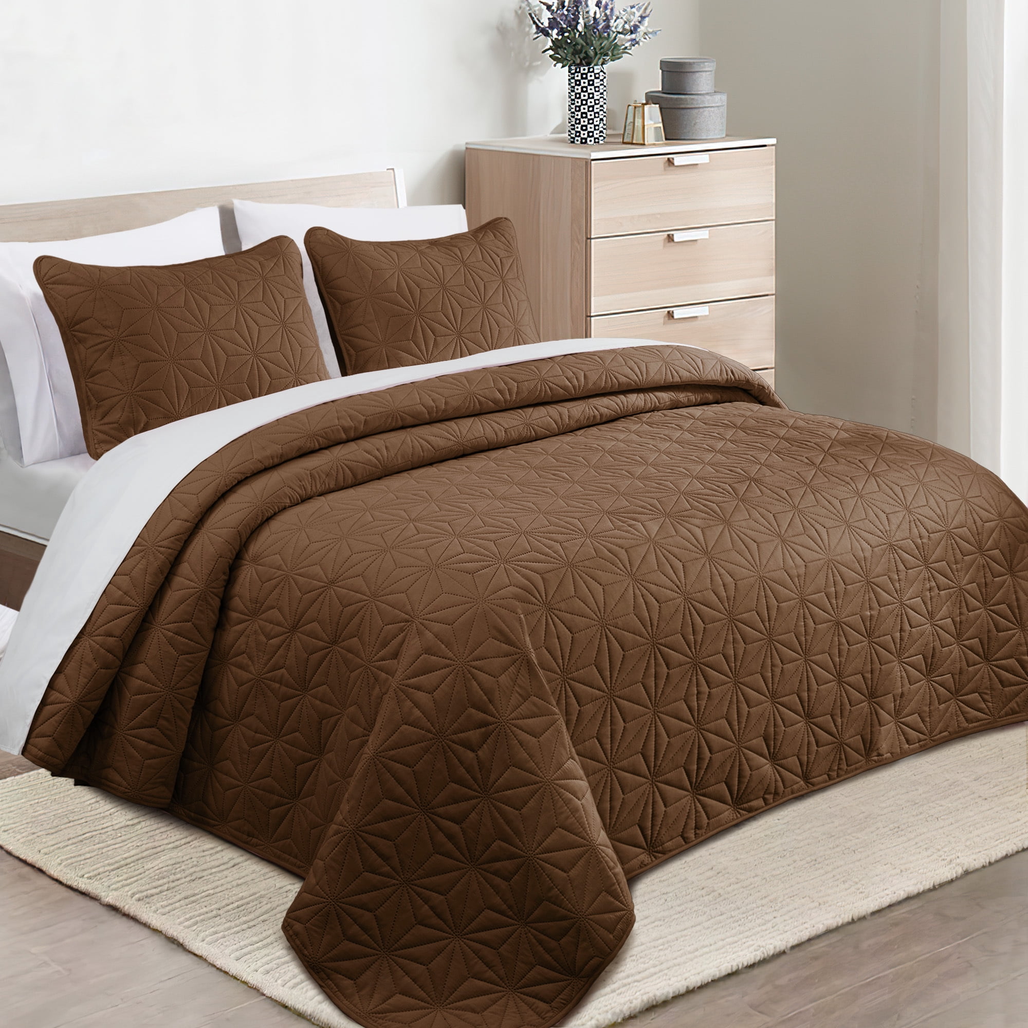 Whale Flotilla Microfiber King Size 96"x 104" Quilt Set Lightweight Quilted Bedspreads Coverlets Set with Stars Pattern, Brown