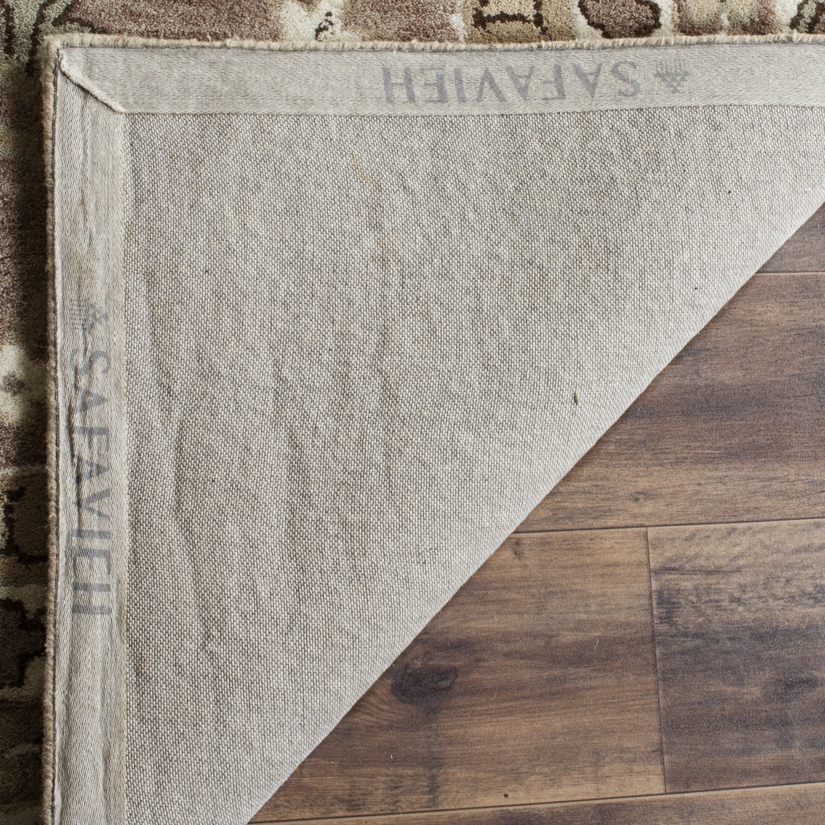 SAFAVIEH Bella Leah Medallion Traditional Wool Runner Rug, Taupe/Light Grey, 2'3" x 7'