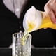 thumbnail image 5 of 2 Piezas Garrafas de Agua de PláStico de 0,6 L con Tapas Abatibles Blancas, Jarras Inastillables Reciclables y de Alimenticio, Tarro de Jugo, 5 of 5