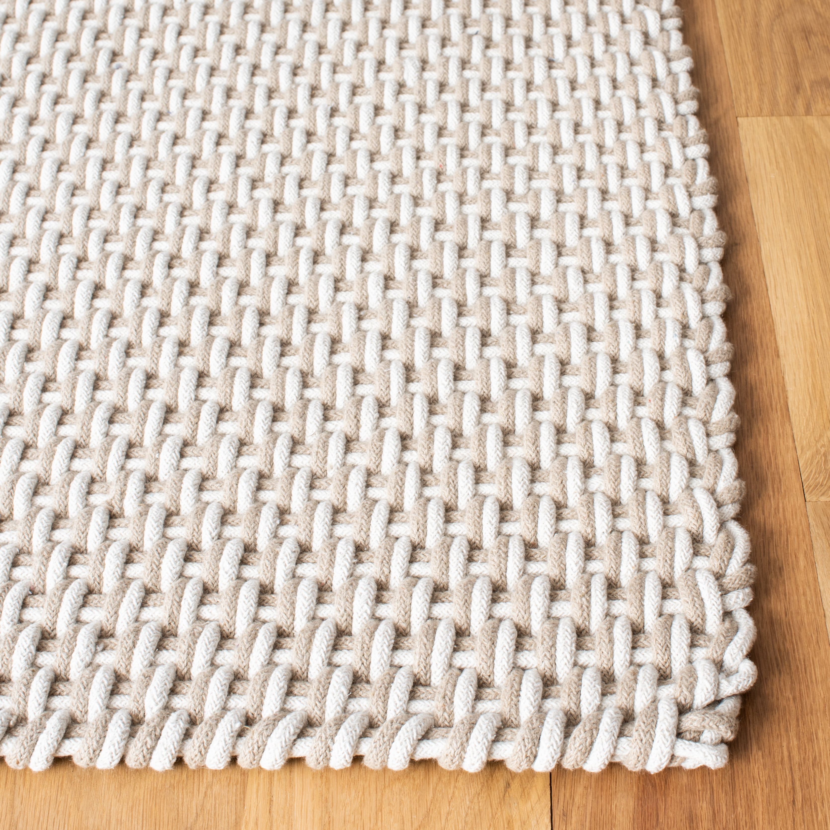 SAFAVIEH Salem Corynn Solid Cotton Area Rug, Beige/Ivory, 5' x 8'