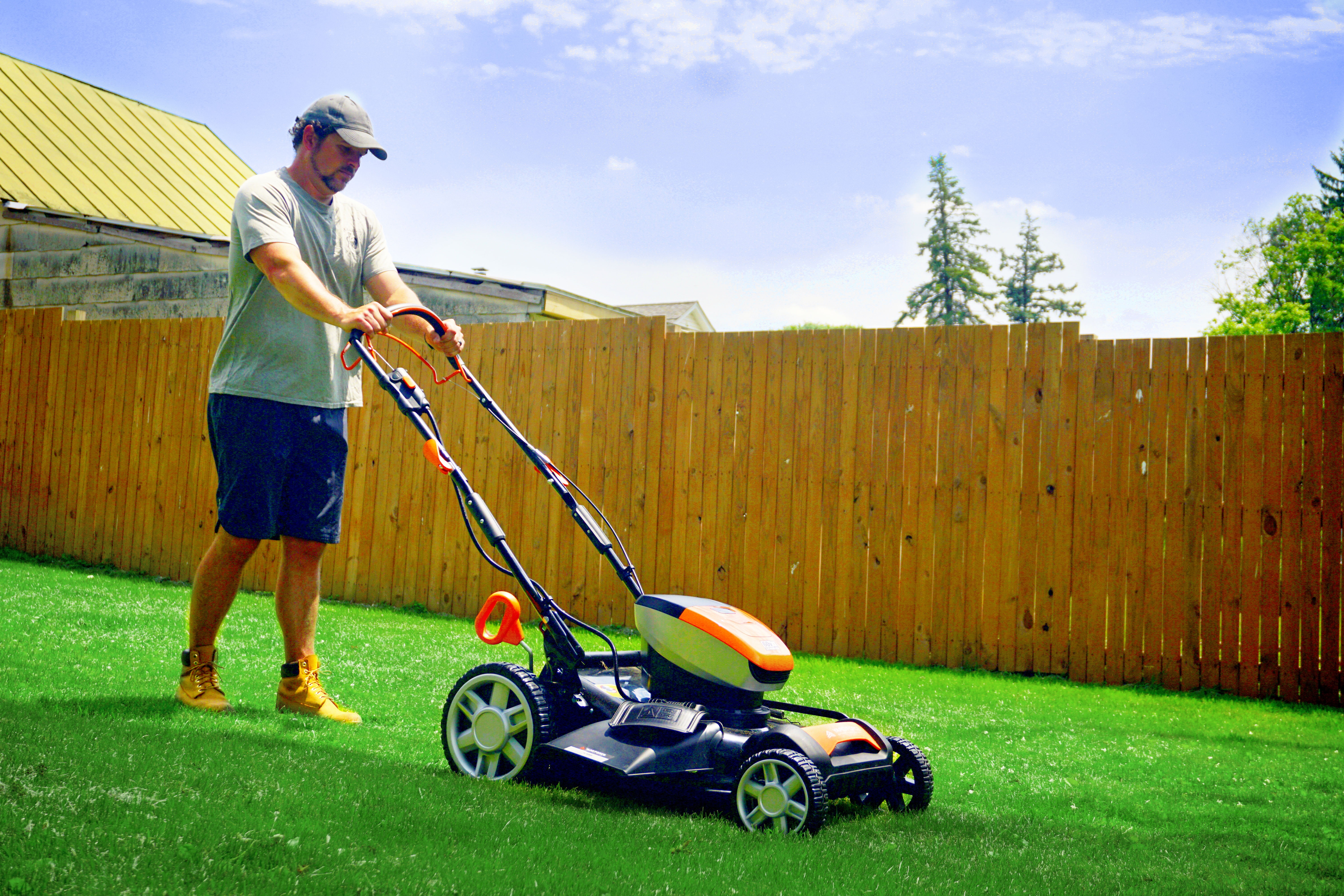 Yard Force 60v Lithium-Ion 21” Self-Propelled 3-in-1 Lawn Mower | YF60VRX21-SP-2Battery| with Brushless Motor, 2x 60v/4.0 Ah Batteries, Charger, and 5-Year Warranty