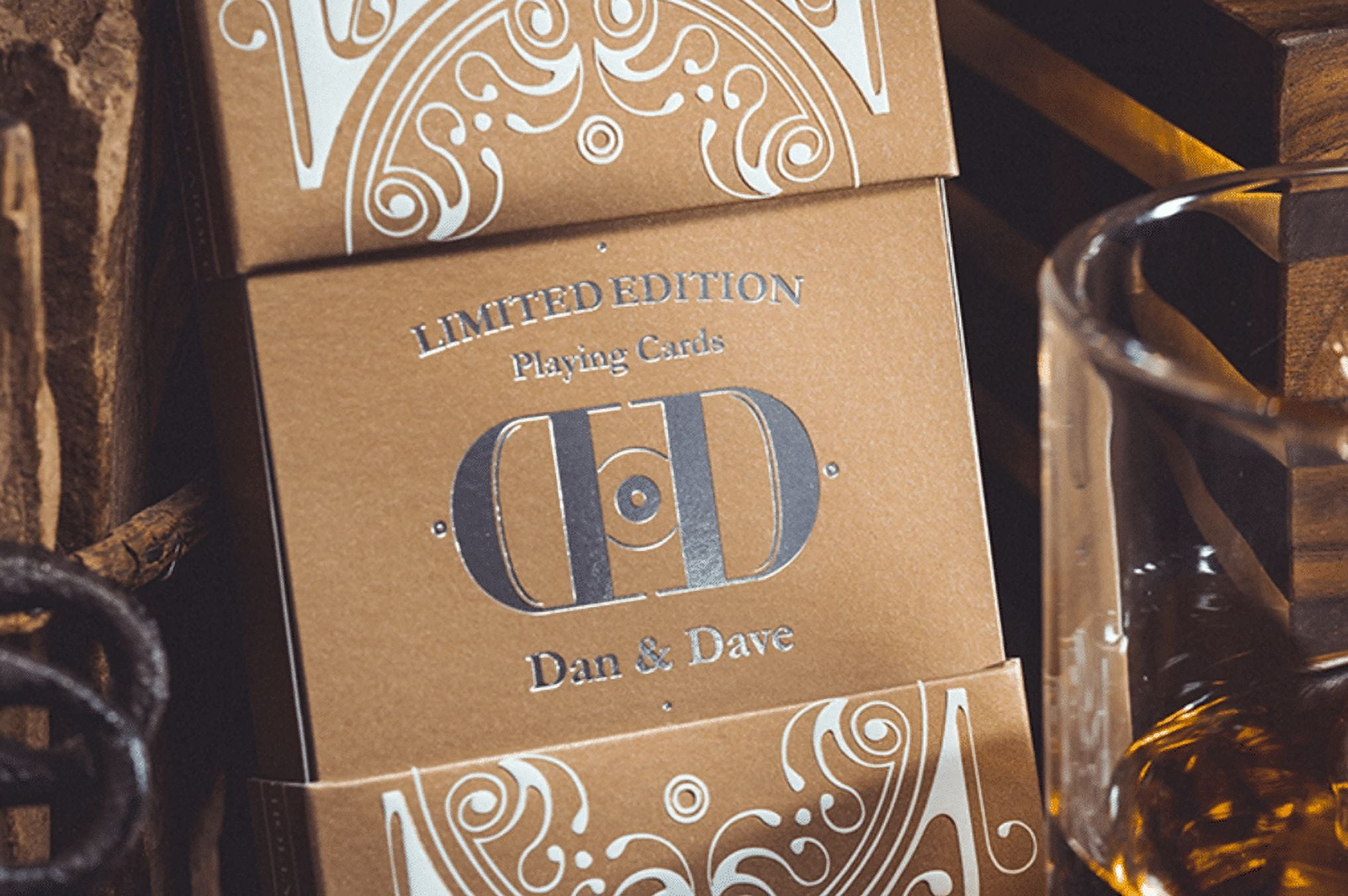 Smoke & Mirrors v8 Deluxe Edition (Gold) Playing Cards by Dan & Dave