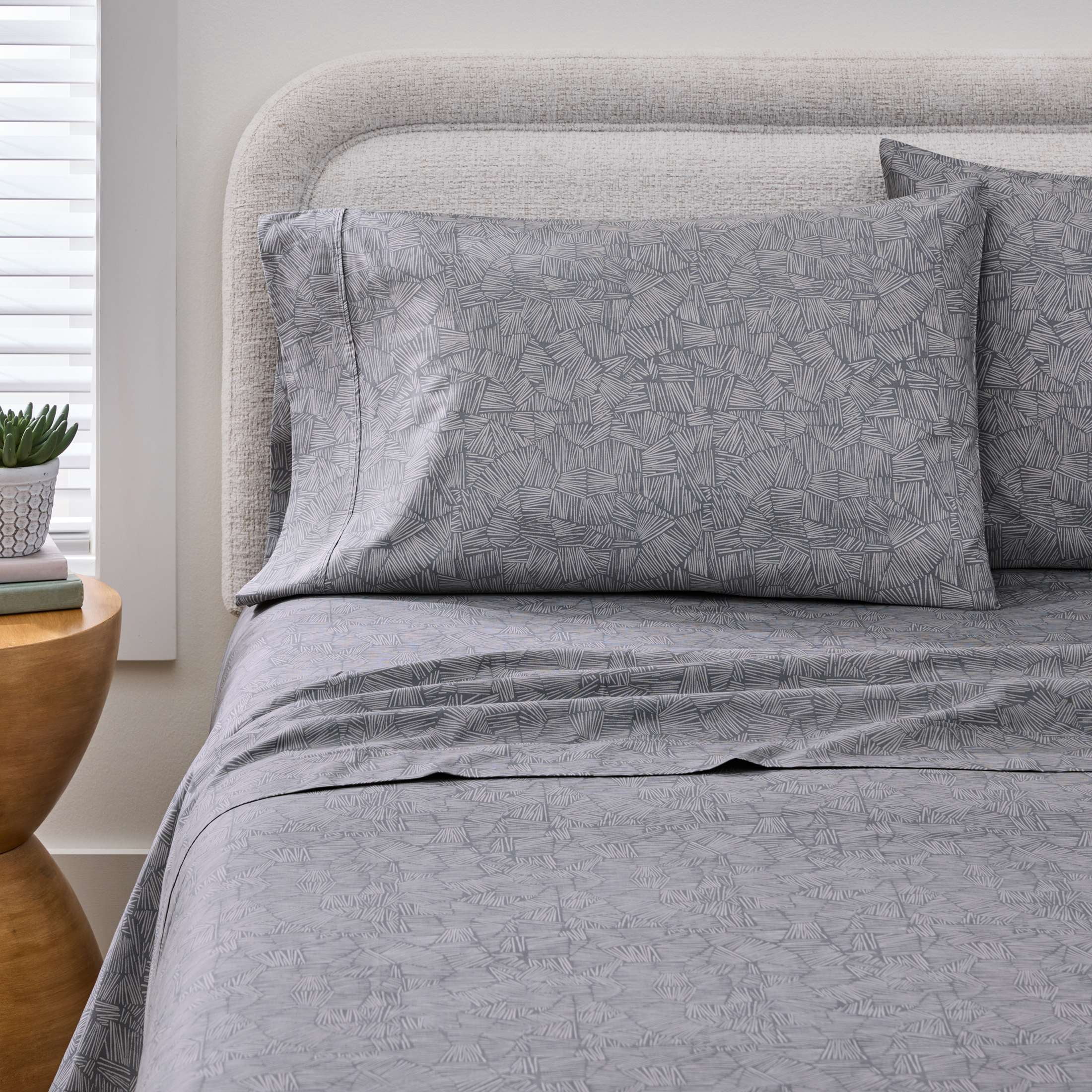 Better Homes & Gardens 300 Thread Count 4-Piece Cotton Percale Ziggy Geo Print Grey Flannel Bed Sheet Set, Full