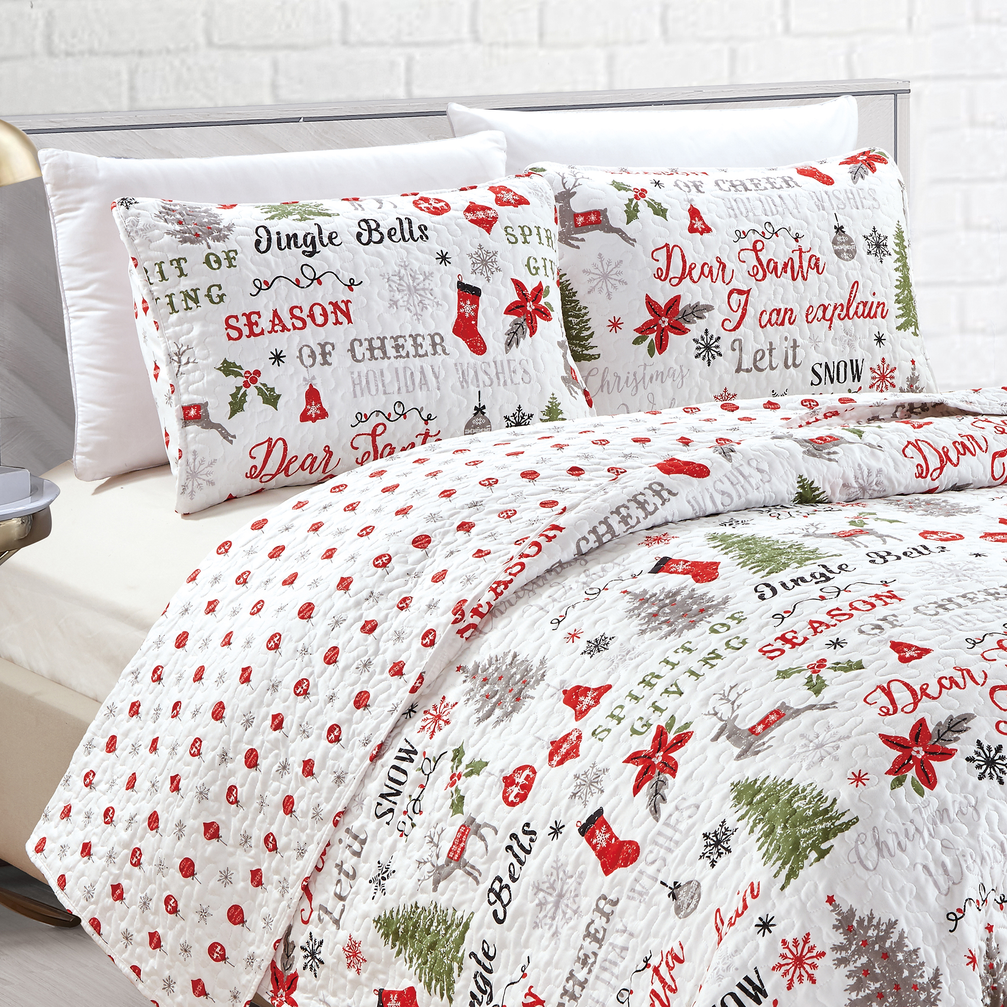 Great Bay Home Reversible Christmas Reversible Quilt Set With Shams  (King, Holiday Wishes)