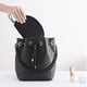 thumbnail image 5 of Bolsa de maquillaje de media luna, bolsa de mano, conveniencia de viaje, bolsa de maquillaje para niña, 5 of 5