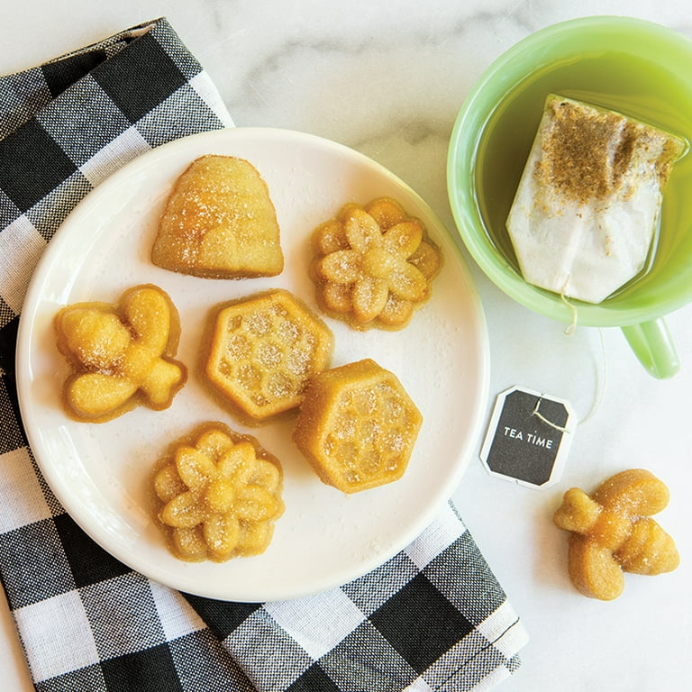The Baking Bee: Nordic Ware Bundt Tea Cakes & Candies Pan - Mango