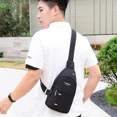 thumbnail image 2 of Bolso de pecho nuevo para hombre, bandolera de nailon Simple, impermeable, de un hombro tipo bandolera, 2023, 2 of 5