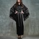thumbnail image 2 of Gibobby Bata de seda para mujer Albornoz tipo kimono de satén Albornoz largo de boda para dama de honor con ribete de encaje(Negro,M), 2 of 4