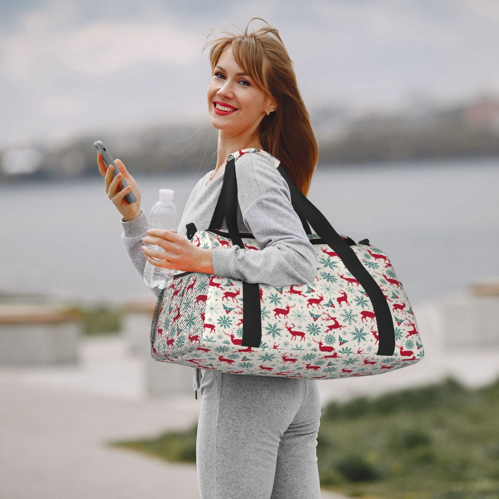 Fuzoiu Vintage Christmas Reindeer Print Travel Duffle Bag,Carry On Tote Bags,Duffel Bag,Sport Gym Bag, Hospital Bag for Labor and Delivery, Overnight Bag,Luggage Bag