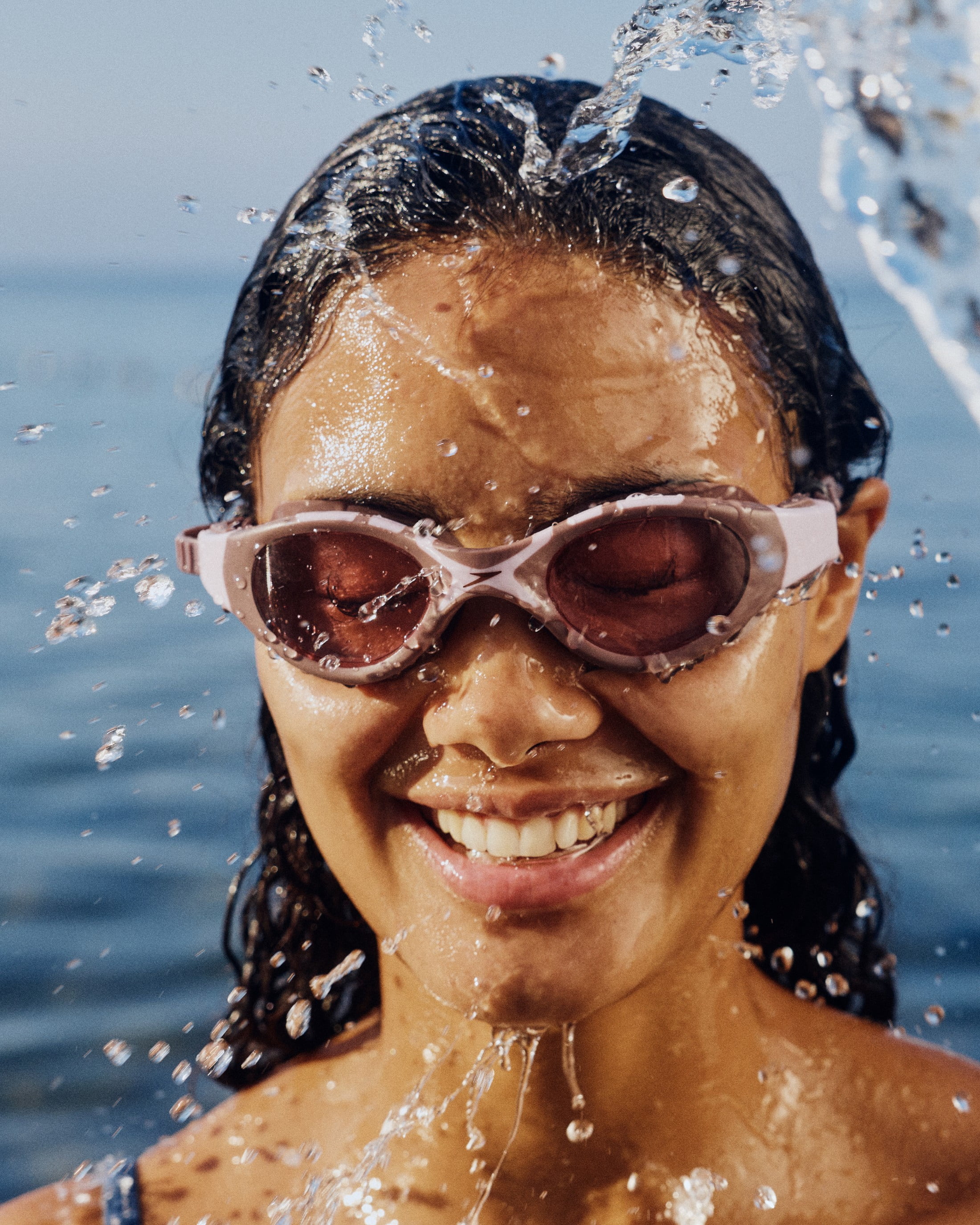 Speedo Adult Seabreeze Swim Goggle, Soft Fit with Anti‑Fog and UV Protection, Ages 12+