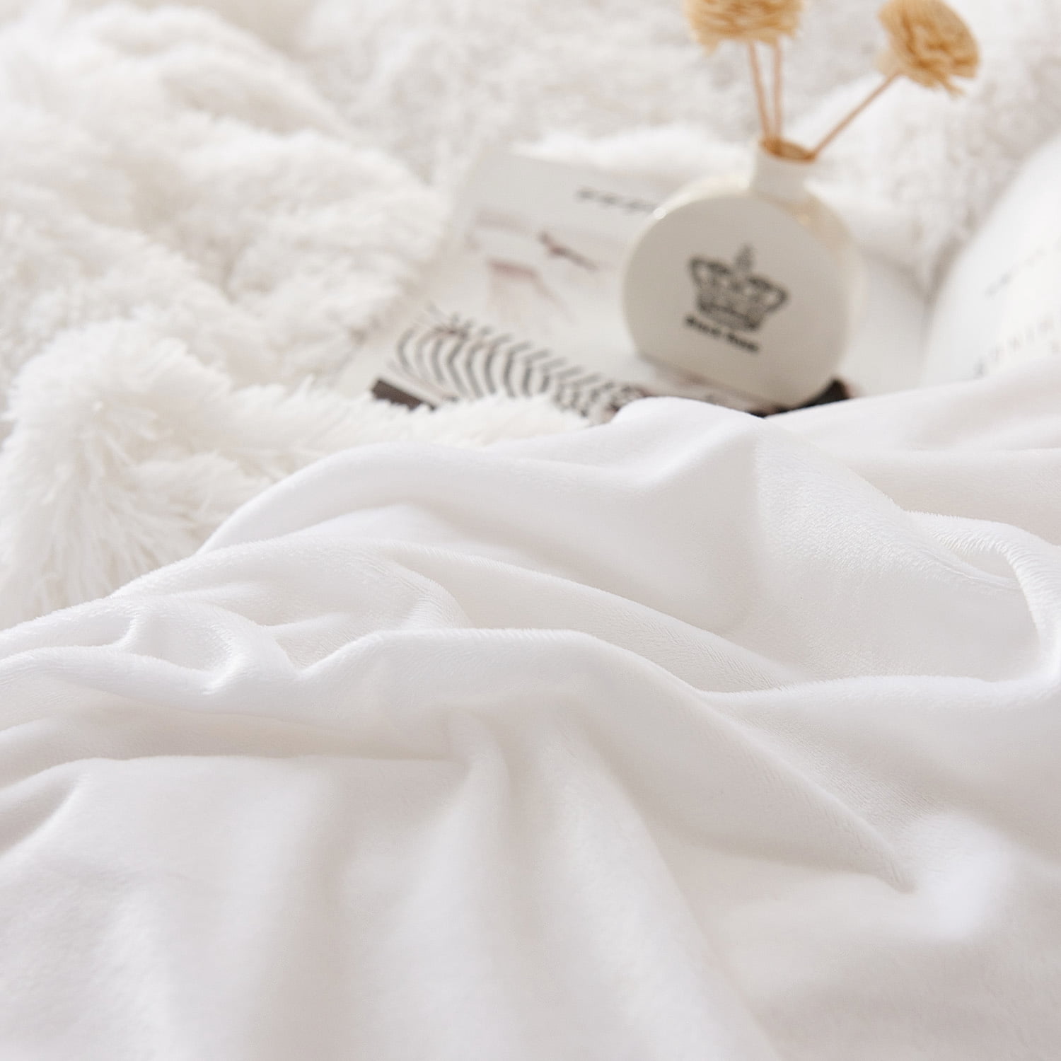 HAOK Polyester Bedding Set, Queen, White, 5-Pieces