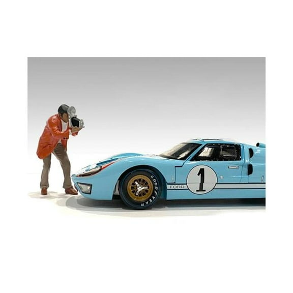 "Race Day 1" Figurine III for 1/18 Scale Models by American Diorama