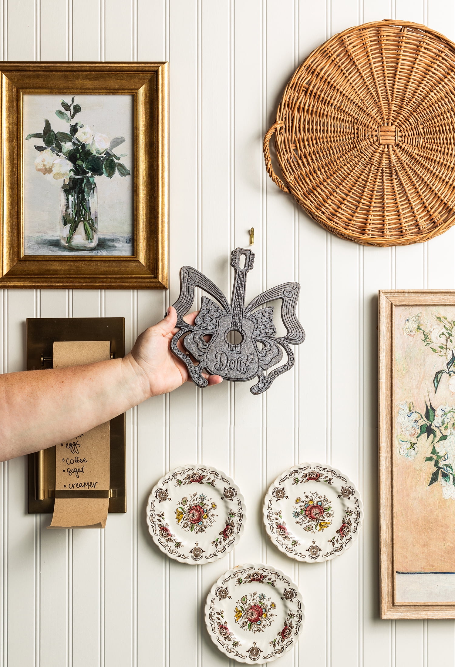 Lodge Cast Iron x Dolly Parton 8" Seasoned Butterfly Trivet