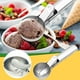 thumbnail image 1 of Cuchara de Postre, Cucharón de Acero Inoxidable con Gatillo, Sacabolas para Melón, Cuchara para Fruta, 19 cm de Largo, 5 cm de Diámetro, Utensilio de Cocina para Helado, Masa y Empanadillas, 1 of 9