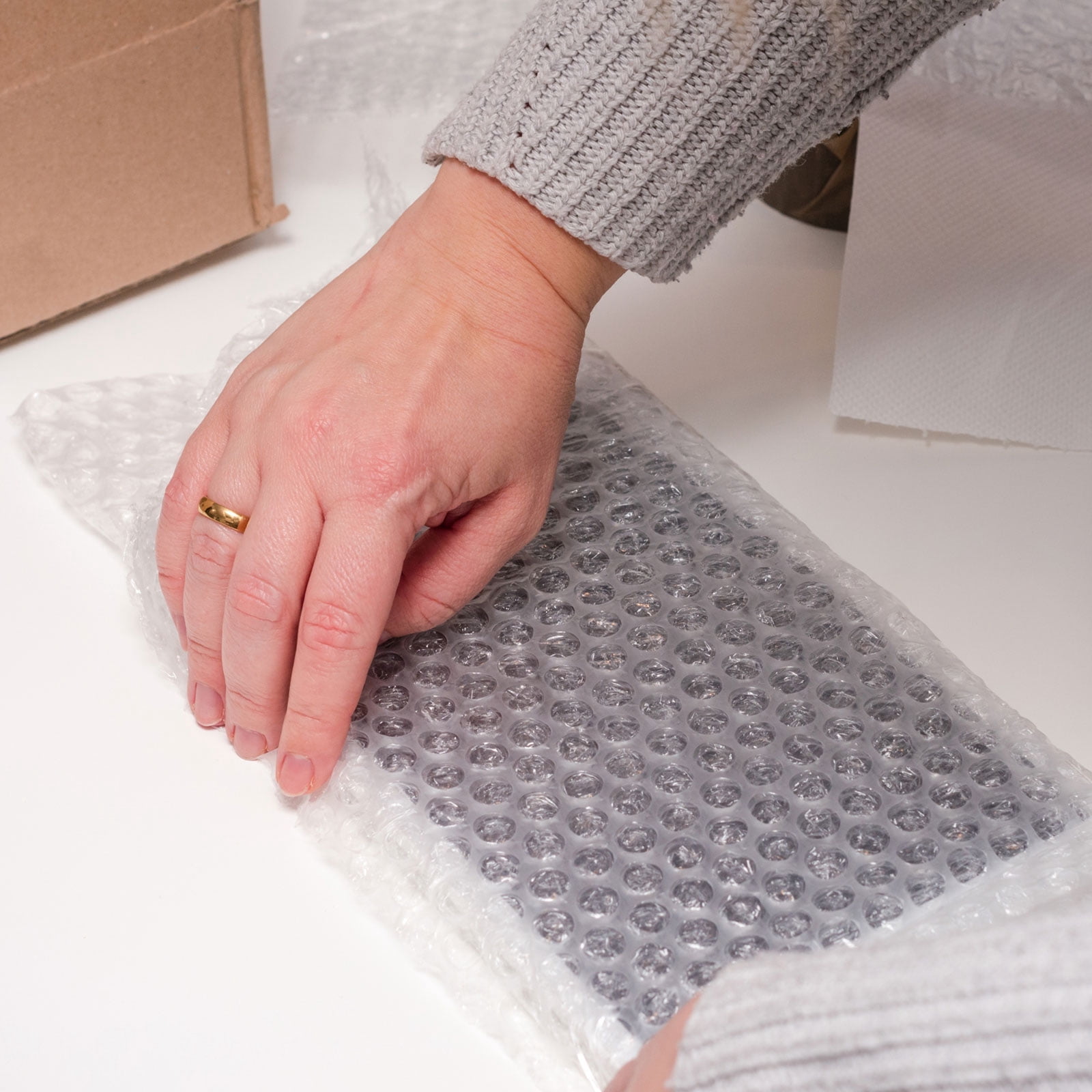 Uxcell Clear Self Sealing Bubble Bags, (2x2.8 Inch) (200 Pcs), Lightweight Economic Bubble Wrapping Pouches Double Walled Pouches Cushioning, Suit for - Mailing Shipping/Packaging/Storage