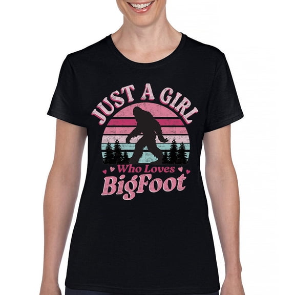 Just a Girl Who Loves Bigfoot T-Shirt Sasquatch Fan Cryptid Cute Gift Vintage Sunset Wildlife Camping Women's Tee