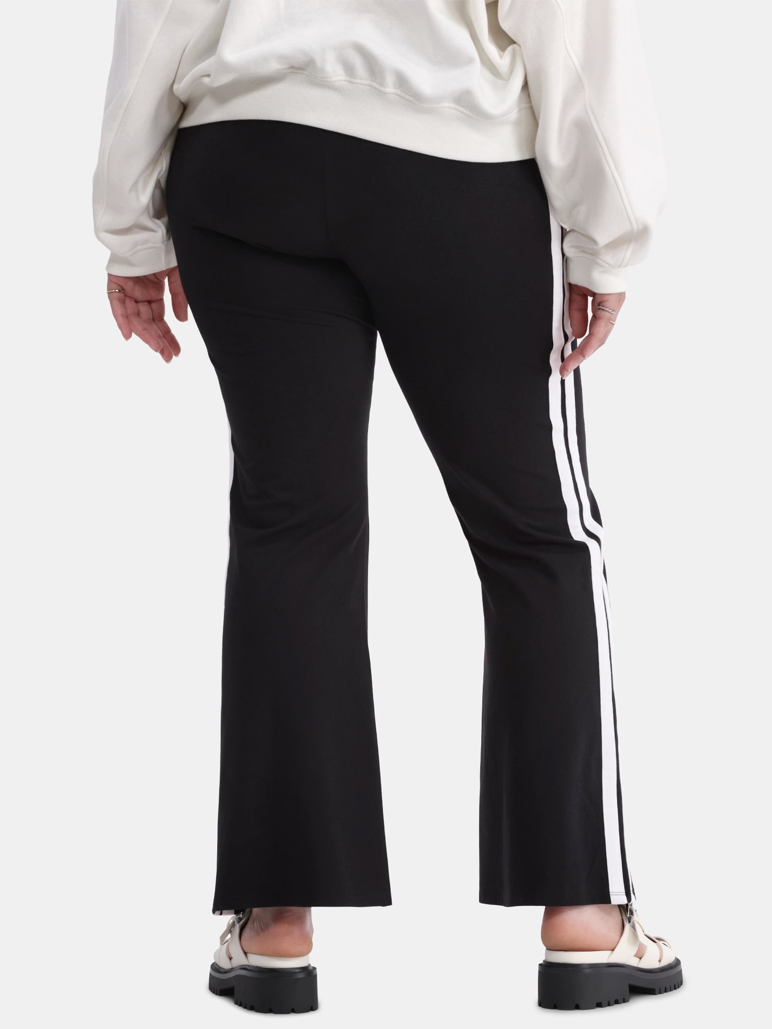 No Boundaries Side Stripe Flare Pants, 31” Inseam, Women's and Women’s Plus