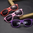thumbnail image 3 of Gafas de sol Pibupibu, colores neón, regalo de fiesta, paquete de 8 unidades, unisex, 3 of 7
