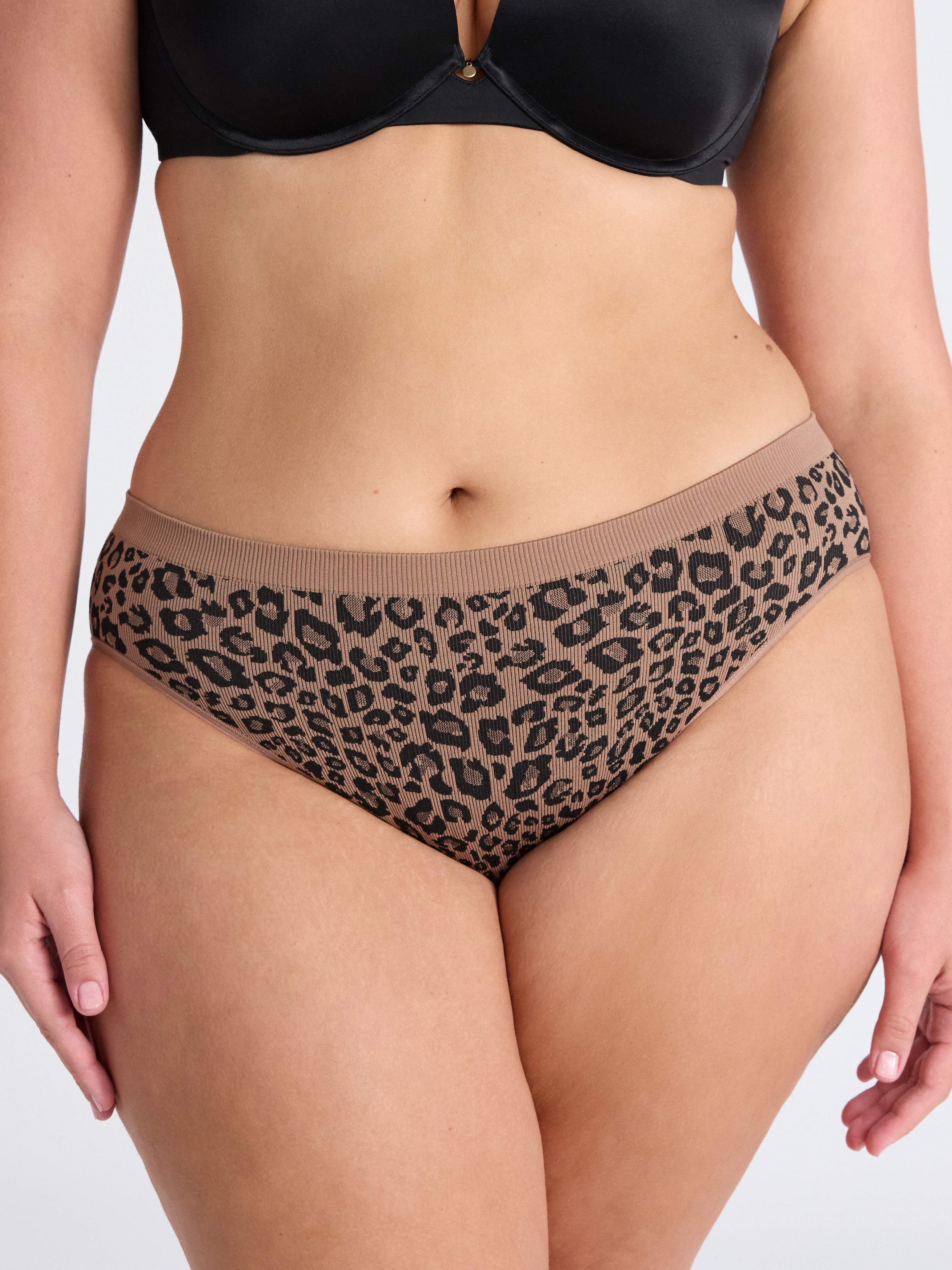 Joyspun Women's Seamless Bikini Panties, 3-Pack, Sizes XS-3XL