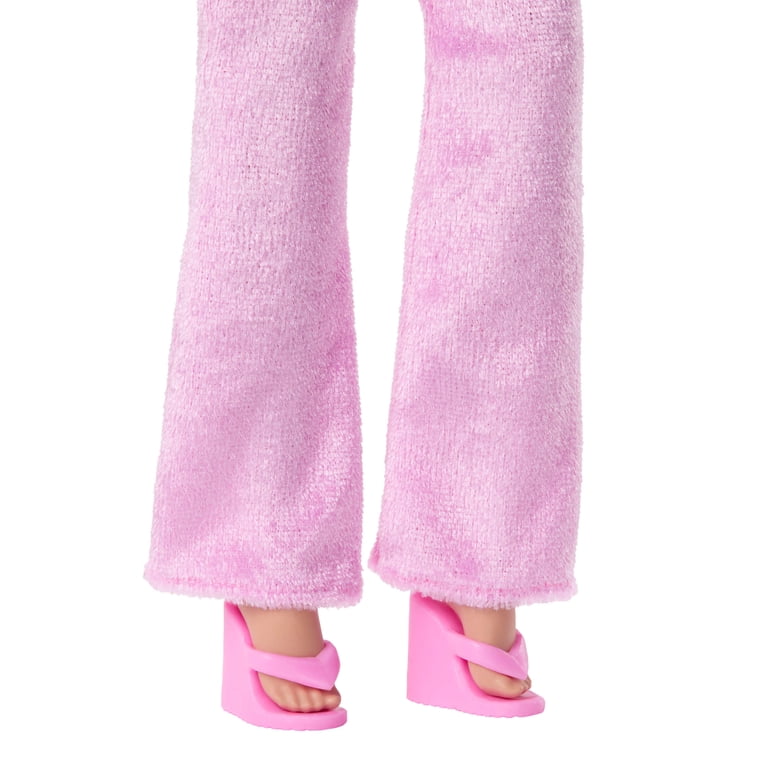 Barbie Dream Besties Malibu Fashion Doll, 7 Accessories, Plastic