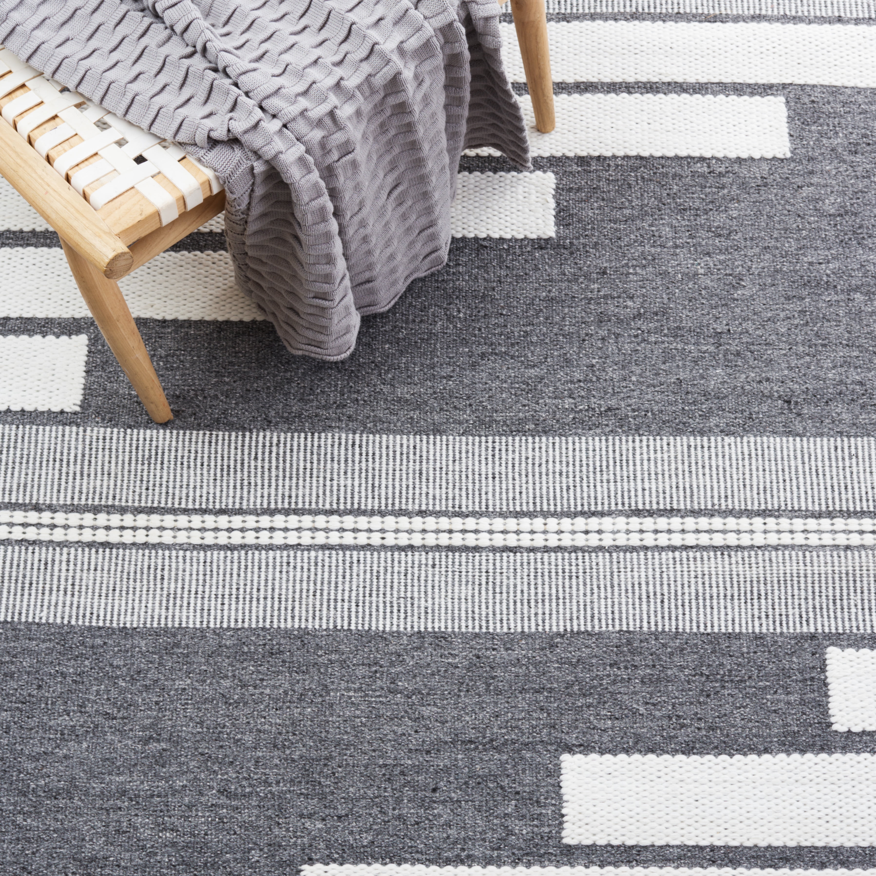 SAFAVIEH Kilim Adam Striped Polyester Area Rug, Ivory/Dark Grey, 6' x 9'