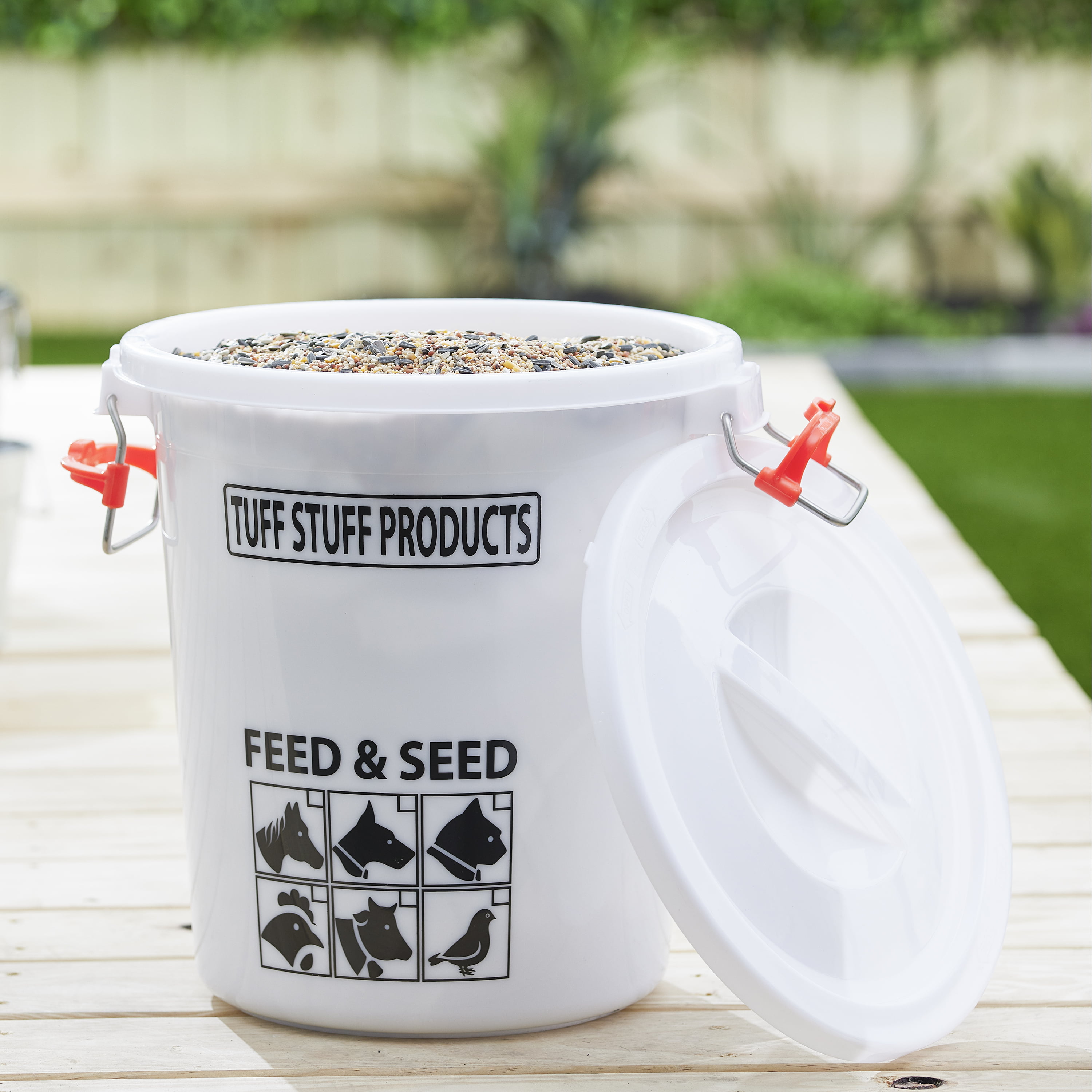 Tuff Stuff Products Feed & Seed Storage Bin with Lid, 45 gal. - Runnings