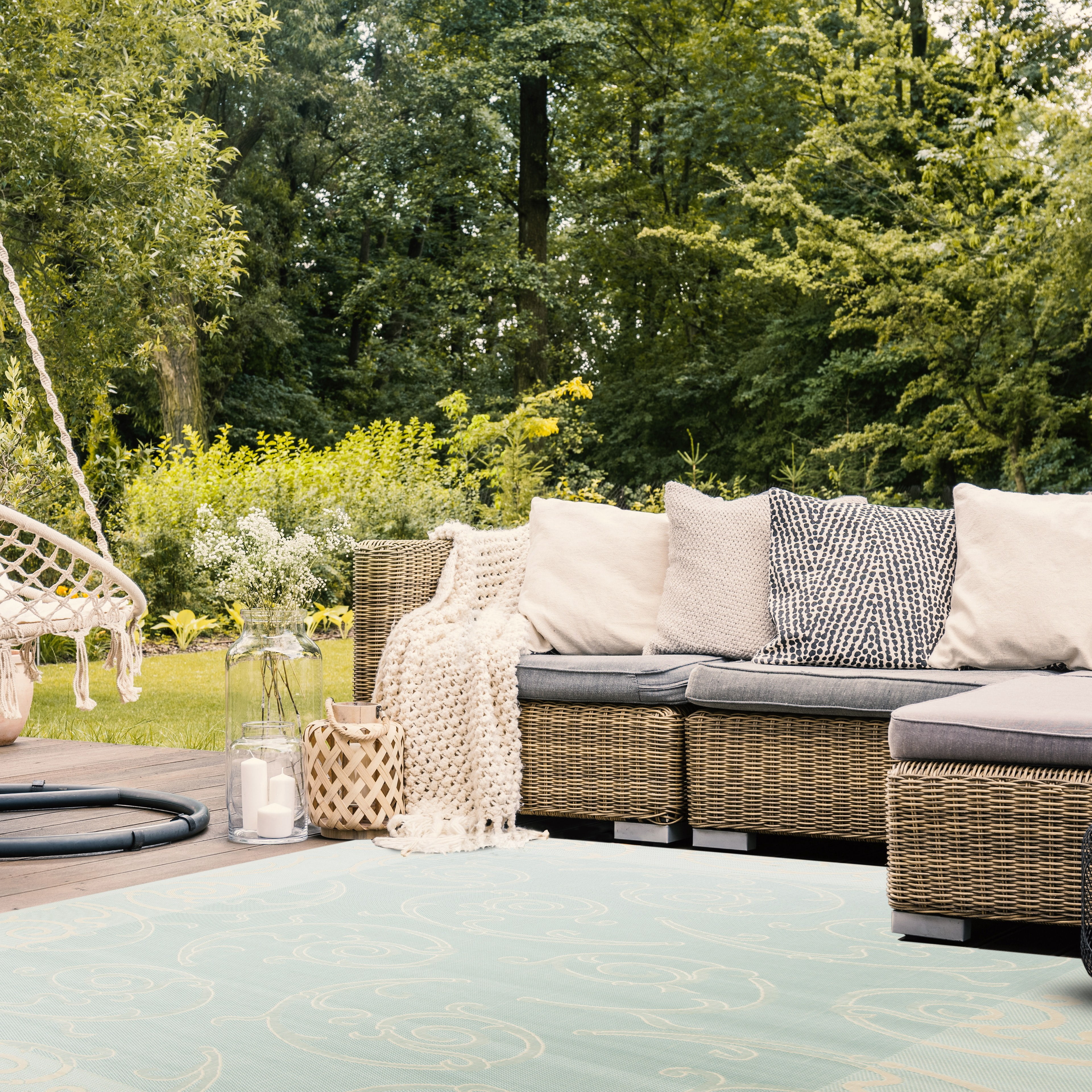 Safavieh Courtyard Caleb Botanical Indoor/Outdoor Area Rug, Aqua/Cream, 8' x 11'