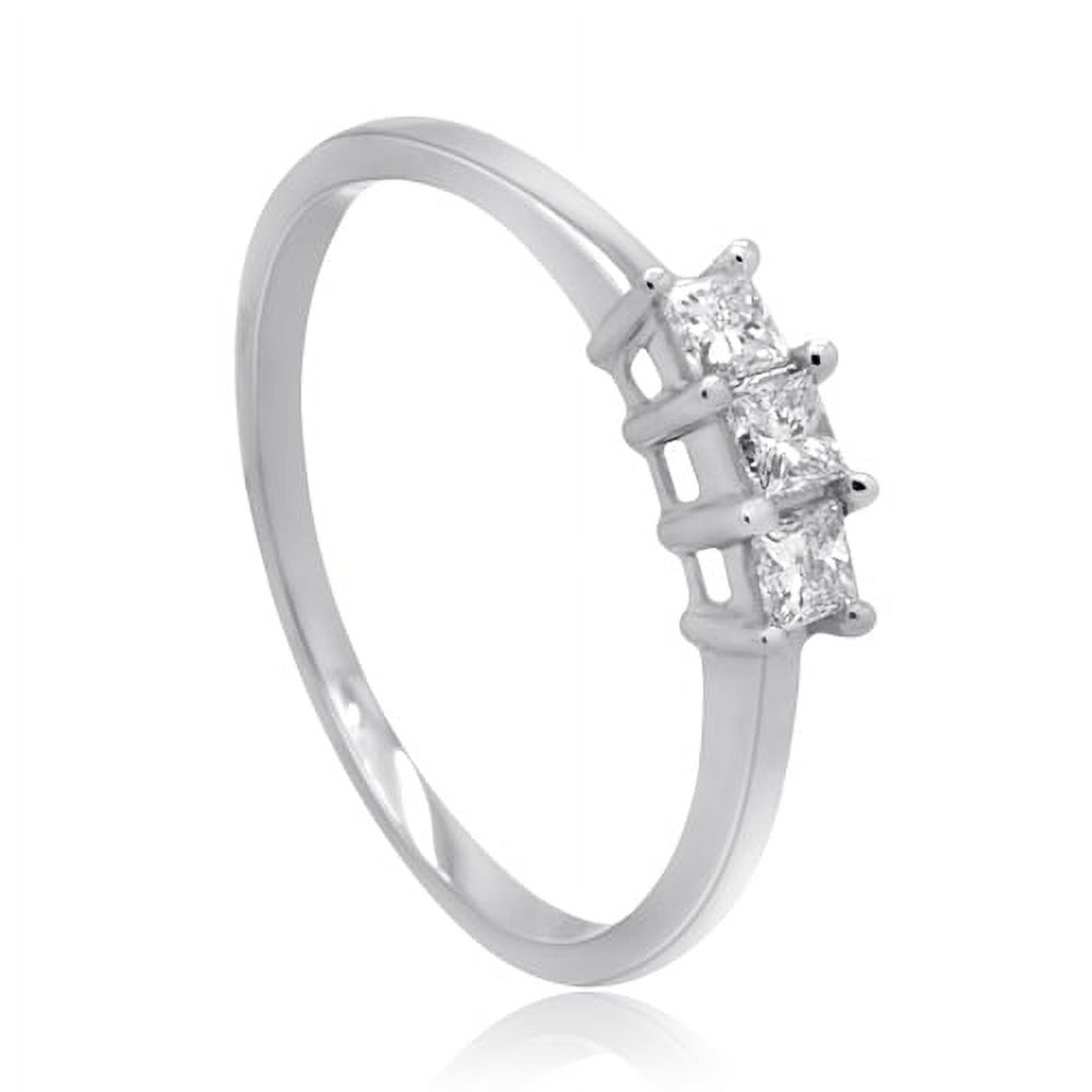 14K White Gold 0.25 CTTW Three Stone Diamond Ring