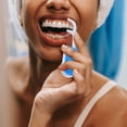 thumbnail image 2 of Soporte de hilo dental reemplazable (1 unidad) con carrete incorporado, alambre plano y 30 metros de hilo dental (azul)., 2 of 8