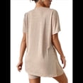 thumbnail image 2 of Conjunto de Dos Piezas de Corta para Mujer: Camiseta Holgada y Shorts Estilo Biker, Color Albaricoque M, 2 of 7