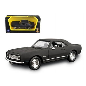 Road Signature 1:24 Scale Toy Auto - 1983 Cadillac Fleetwood
