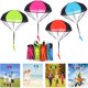 thumbnail image 1 of Juguetes de paracaídas para niños, 4 piezas de paracaidista que lanza a mano paracaídas, juguete volador al aire libre, regalo para niños Vhermosa WL-00708, 1 of 4