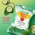 thumbnail image 4 of Toallitas faciales Burt's Bees, pepino y menta, 30 unidades (paquete de 3), 4 of 9