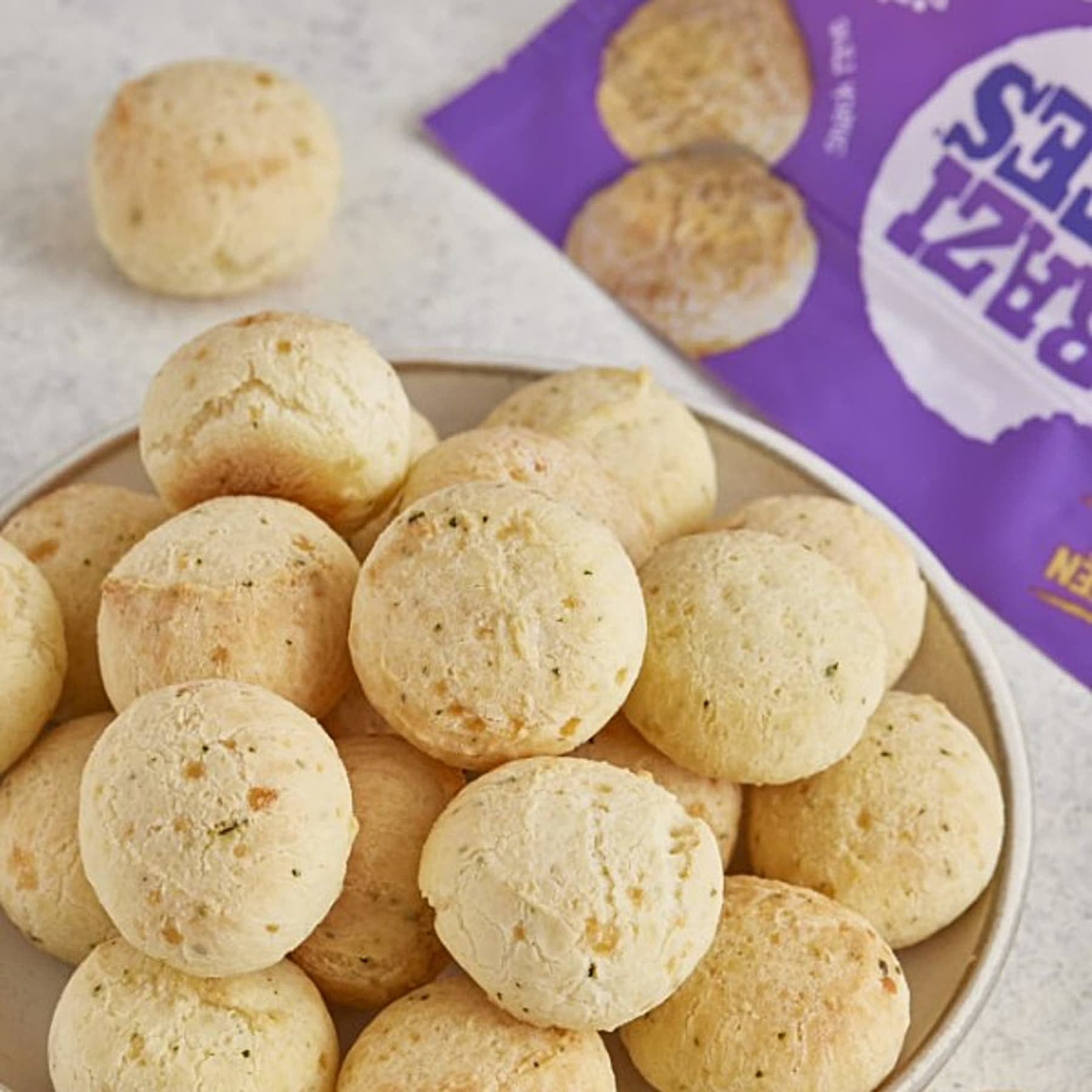 Brazi Bites Gluten-Free Garlic Brazilian Cheese Bread, Frozen, Regular, 11.5 oz (330g)