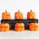 thumbnail image 3 of 12 linternas LED de calabaza naranja, velas de té sin llama 3D para Halloween, velas de té a batería para decoraciones de Halloween, lámpara de vela electrónica de calavera con tallo, 3 of 5