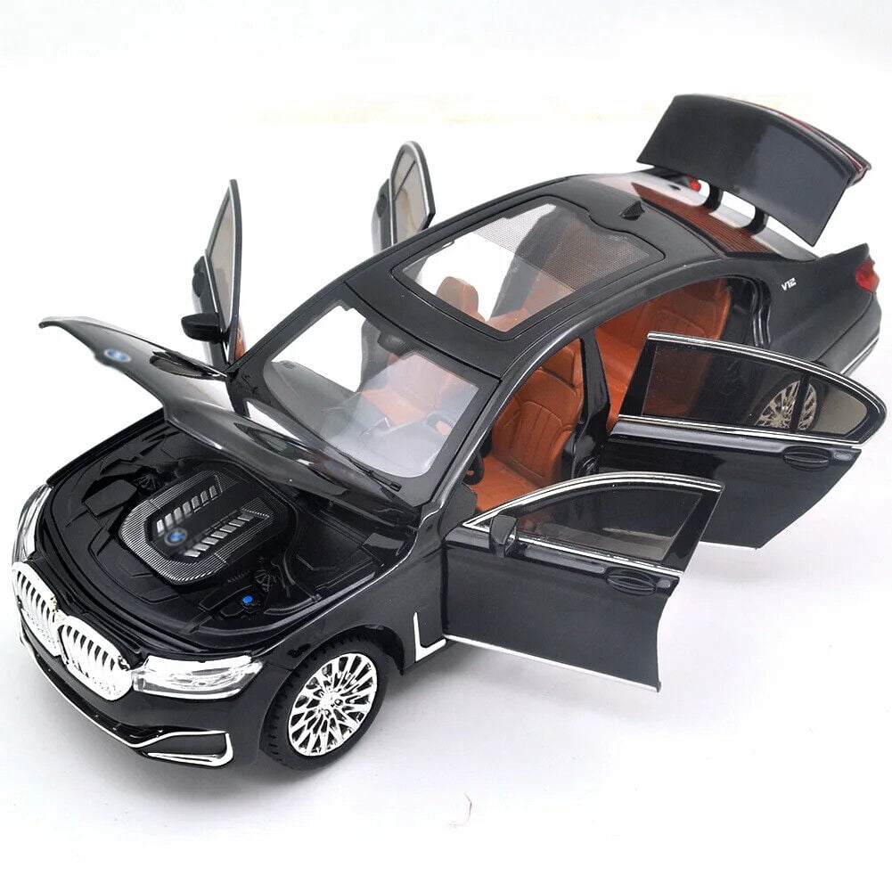 1:24 scale BMW 7 Series 760li alloy die-cast car model with opening doors, lights, sound and spring-back function. Boys' toy car, children's birthday gift.