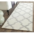 thumbnail image 1 of Safavieh Cambridge Liam Geometric Area Rug, 1 of 3