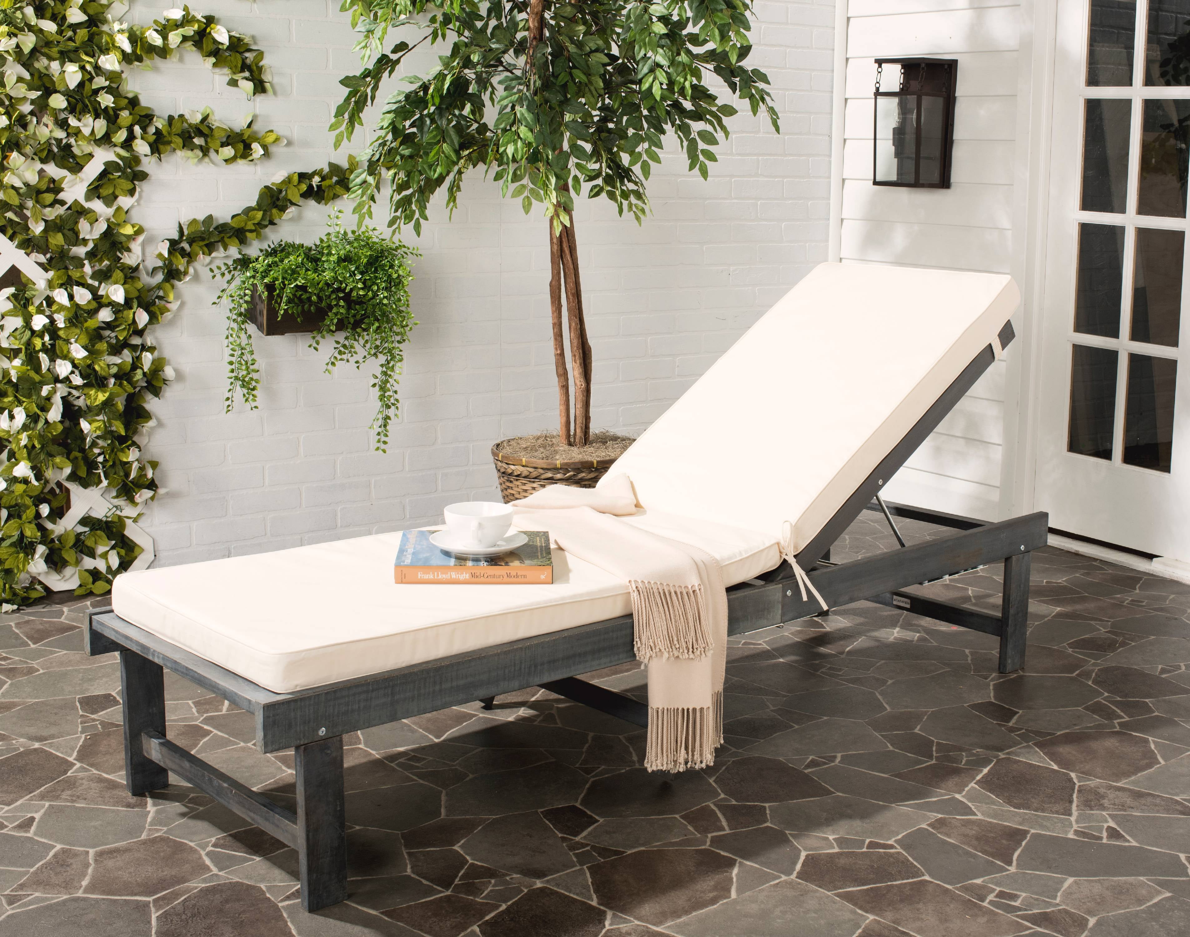 Safavieh Inglewood Outdoor Modern Chaise Lounge Chair with Cushion