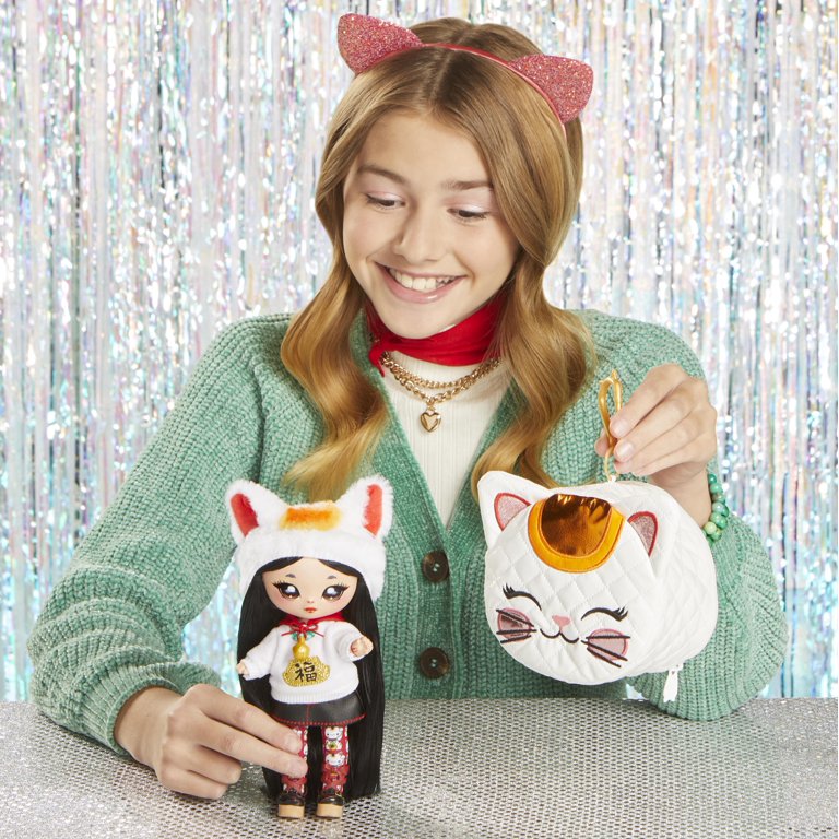 Na Na Na Surprise Glam Series 2 Liling Luck - Lucky Cat-Inspired 7.5  Fashion Doll with Black Hair and Metallic Clip-on Kitty Purse, 2-in-1 Gift,  Toy