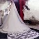 thumbnail image 3 of Velo de novia de boda de doble capa con encaje de hueso de coche y red suave de tres metros de largo color blanco, 3 of 5