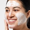 thumbnail image 3 of Exfoliante facial Clinique, 7 días al día, suave, 250 ml, para toda la piel, 3 of 4