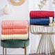thumbnail image 1 of Toalla Baño Completo Encanto Rojo Poliéster Concord Concord Confections Encanto, 1 of 2