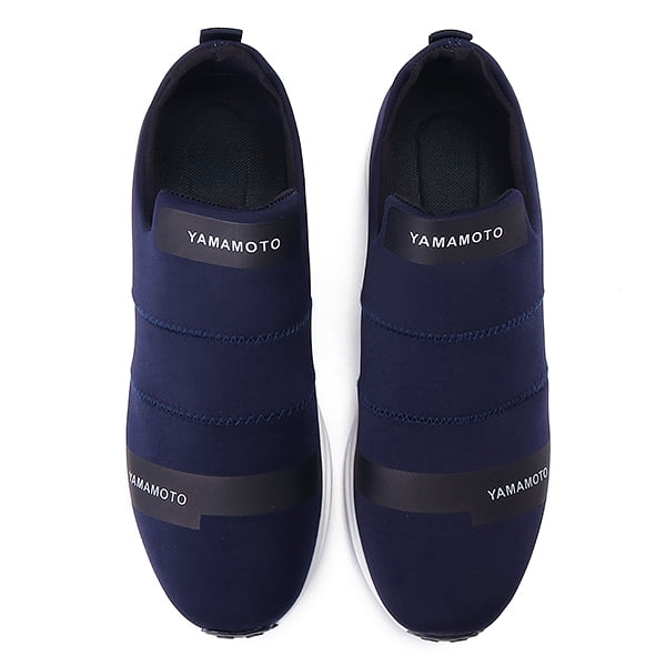 pull on athletic shoes