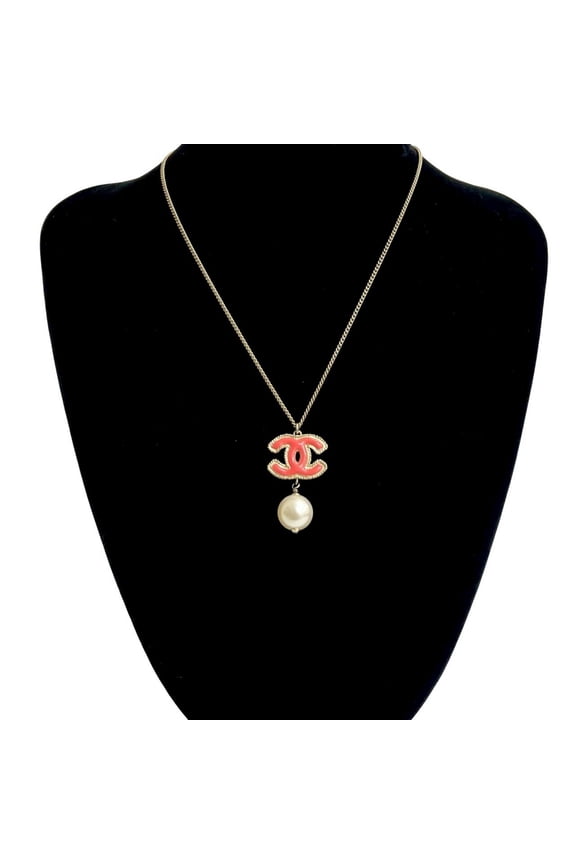 Pre-Owned CHANEL Coco Mark Swing Pearl GP Faux Necklace Pendant in Gold and Pink 65975 (Good)