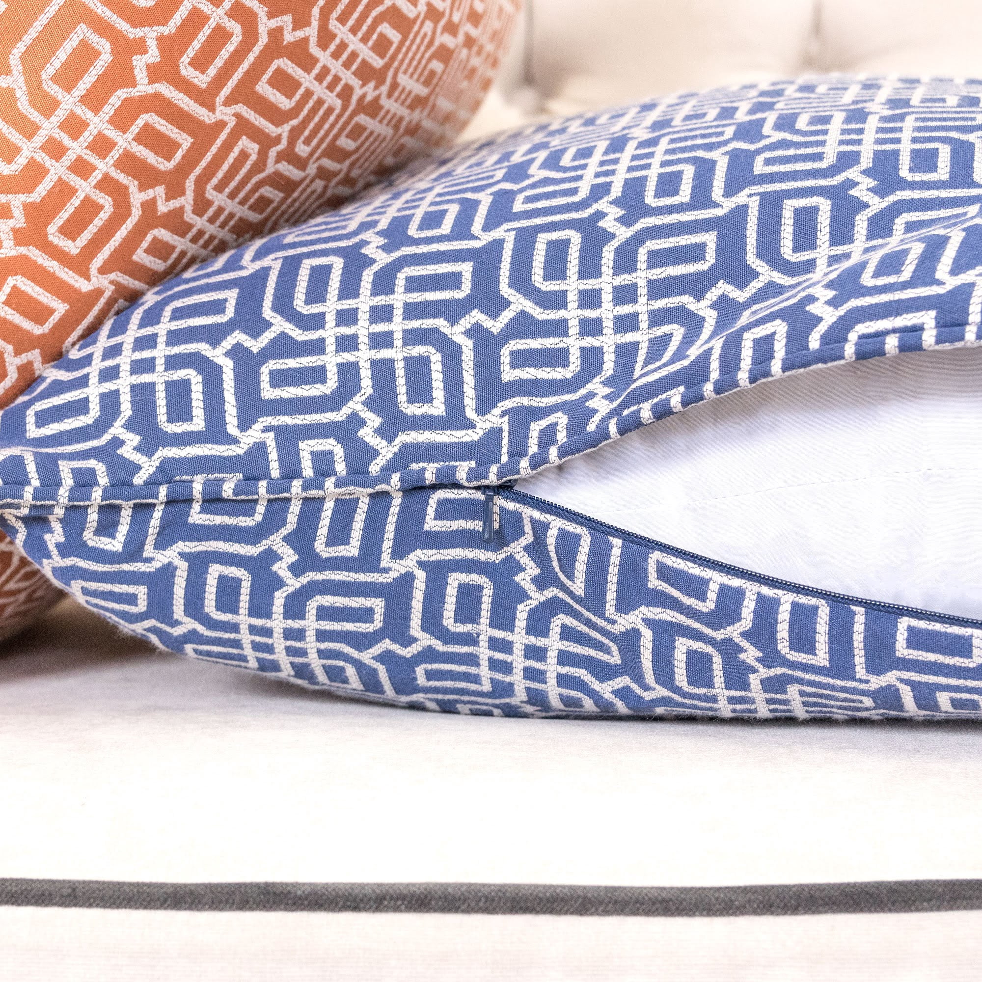 Seana Navy Geometric Polyester 20 in. x 20 in. Throw Pillow (Set of 2)