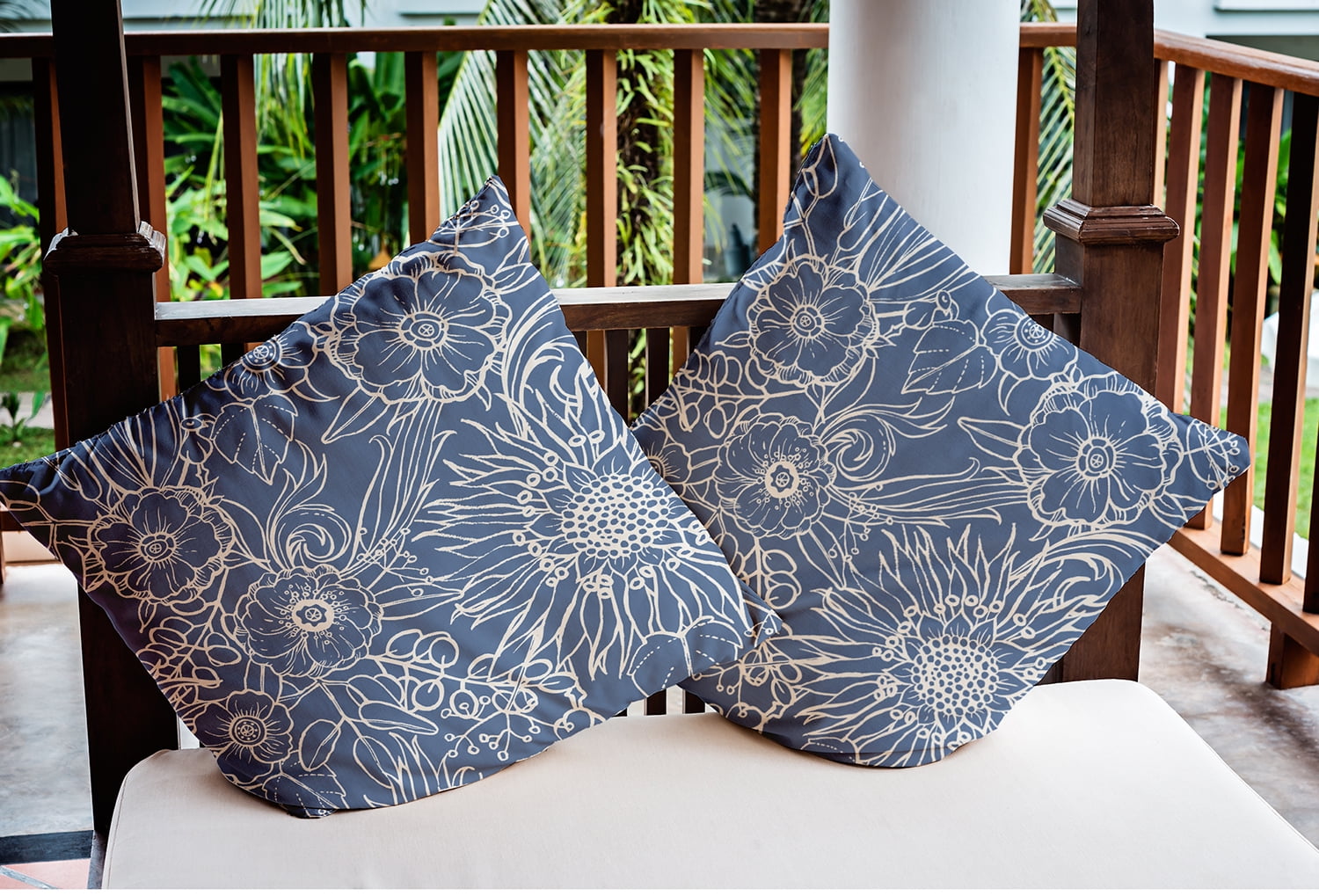 20"x20" Simply Daisy Zentangle Poly Indoor/Outdoor Pillow, Blue Qty 1