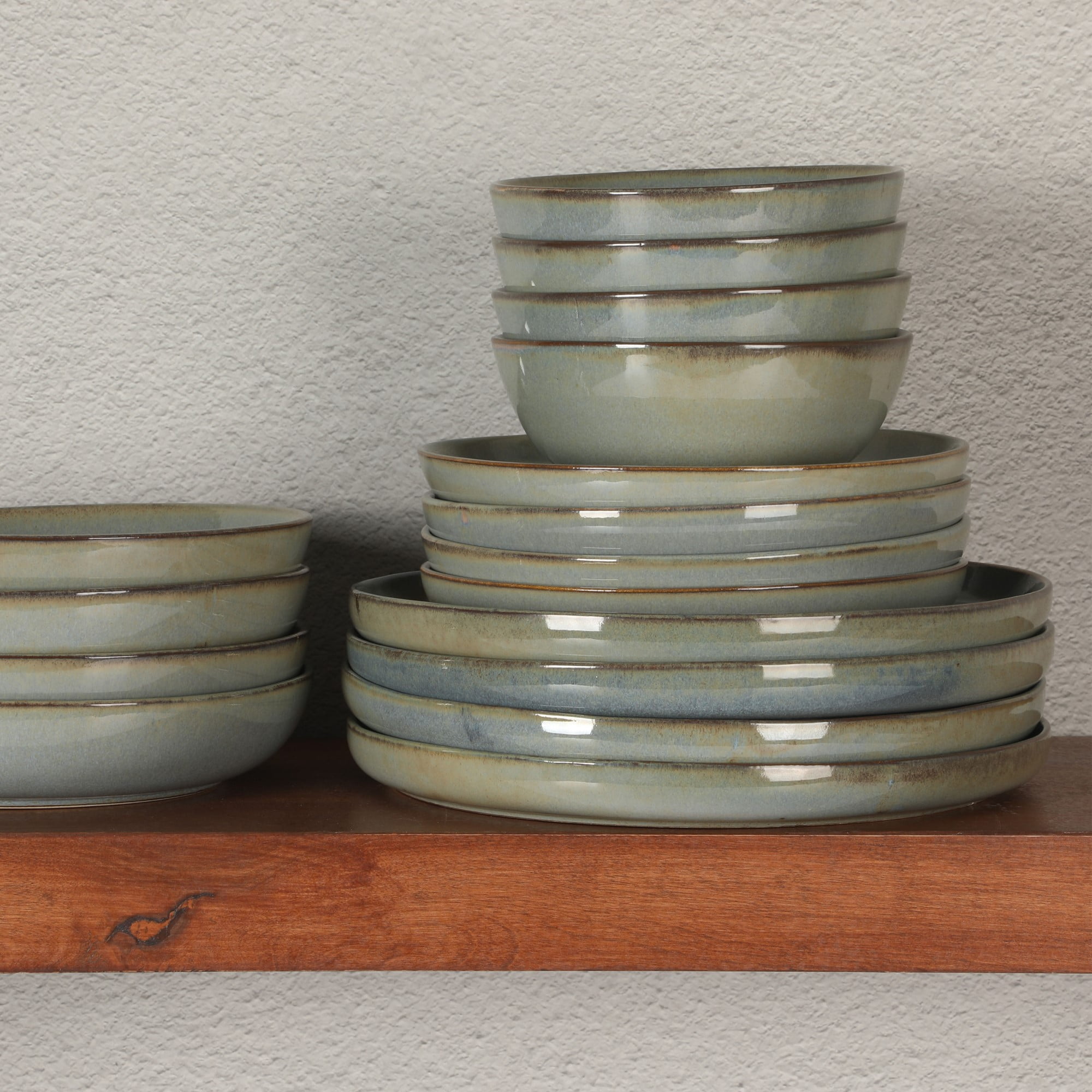 Gibson Elite Berea 16 Piece (Service for 4) Plates and Bowls Stoneware Dinnerware Set -Green