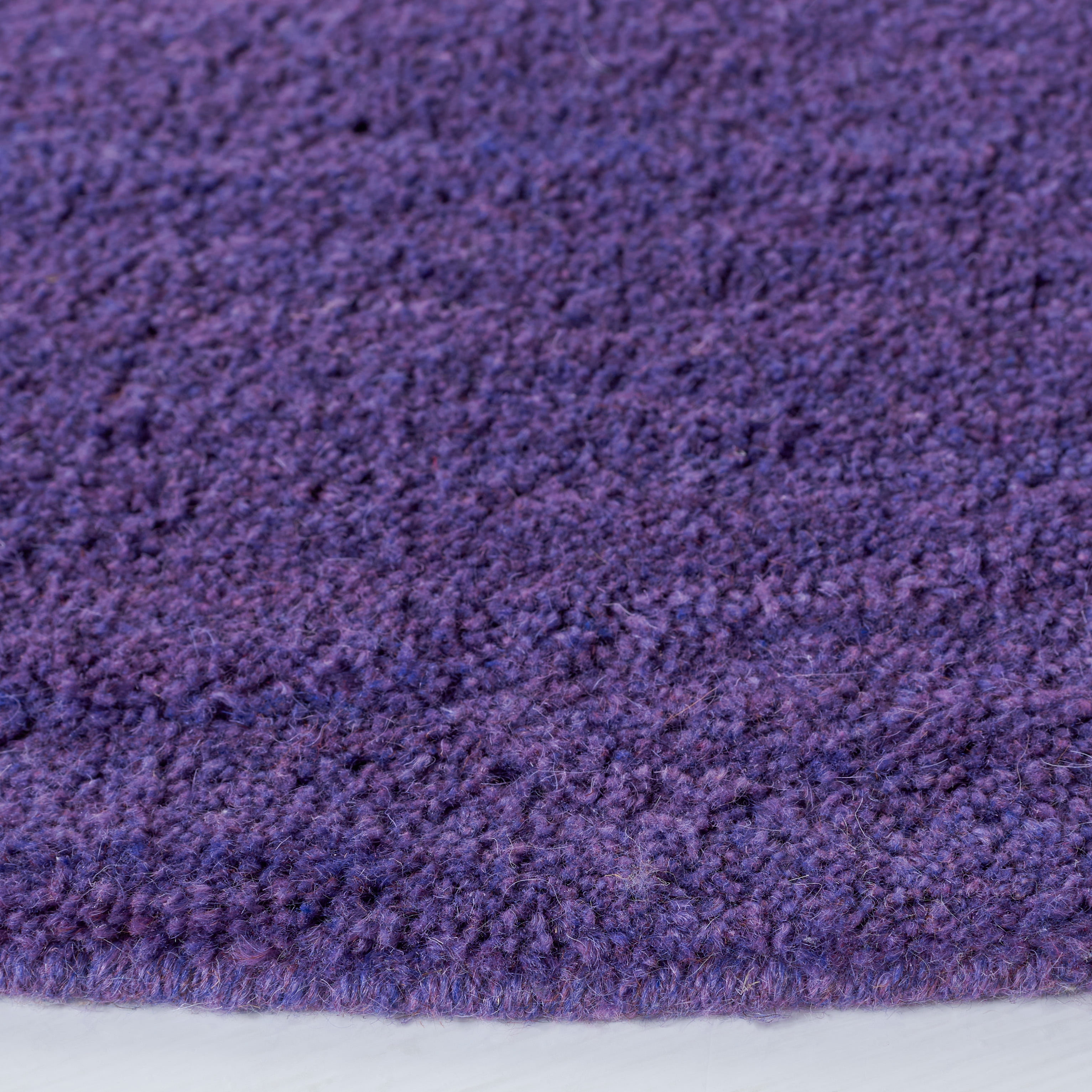 SAFAVIEH Himalaya Rachelle Solid Wool Area Rug, Purple, 4' x 4' Round