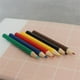 thumbnail image 1 of Juego de lápices de colores cortos de madera | 6 lápices de dibujo hexagonales para niños | Materiales de arte preafilados y no tóxicos para niños, 1 of 6